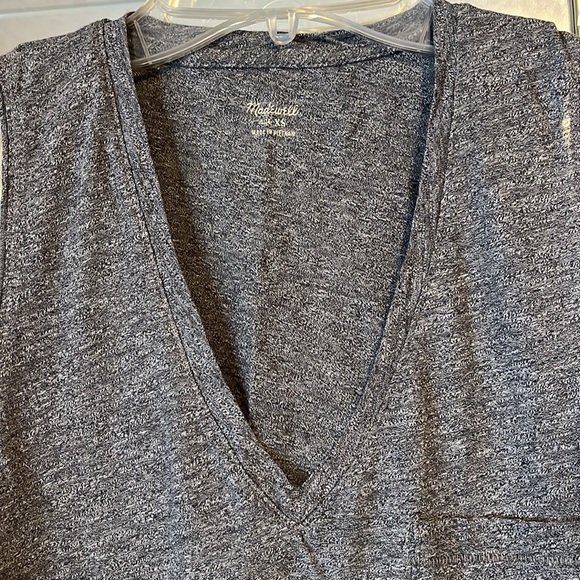 Madewell V Neck tank top. - Picture 2 of 7